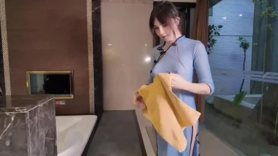 真恨有钱人上帝的完美的作品在他胯下如母狗